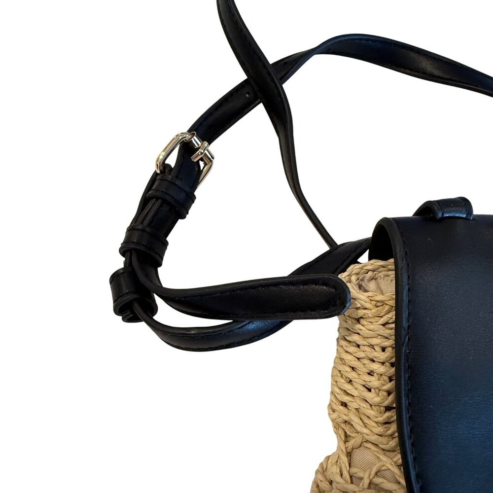 Faux Leather Straw Crossbody Bag Black Beige Adjustable Strap Magnetic Closure - Picture 3 of 7
